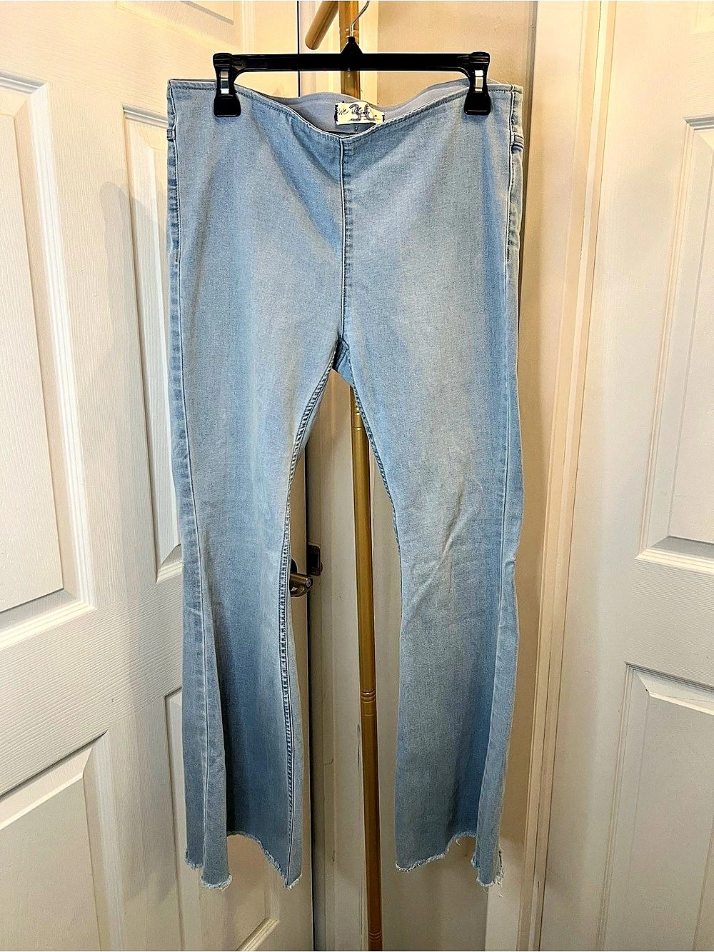 We The Free 3/4 Bootcut Jeans Raw Hem Bootcut Jeans in Blue Waist 30